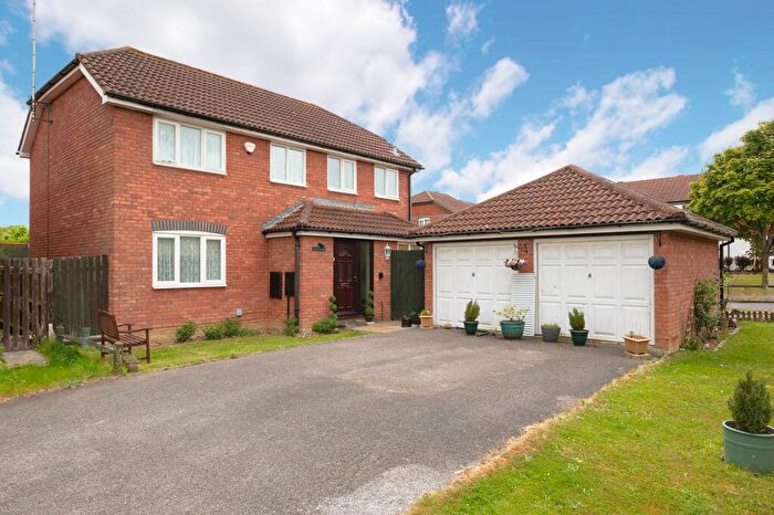 4 Bedroom House For Sale In Edinburgh Close, Southwater, RH13
