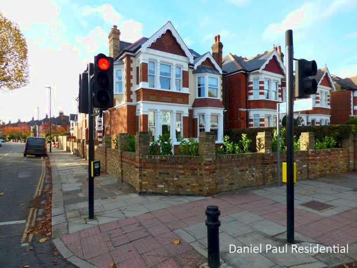 1 Bedroom Flat To Rent In Creffield Road, London, W3
