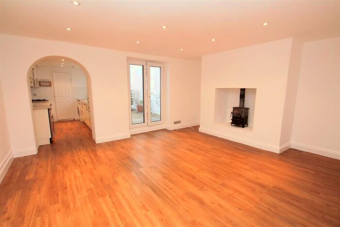 1 Bedroom Flat To Rent In Marine Square, Brighton, BN2