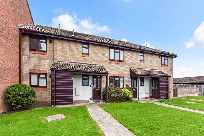 2 Bedroom Flat For Sale In Sandpiper Court, East Wittering, West Sussex, PO20