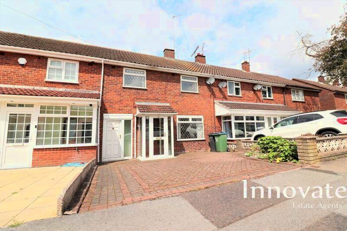 3 Bedroom Semi-Detached House To Rent In Dawes Avenue, West Bromwich, B70