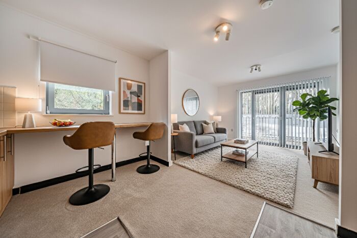 1 Bedroom Maisonette For Sale In Netherfield Place, Basingstoke, RG24