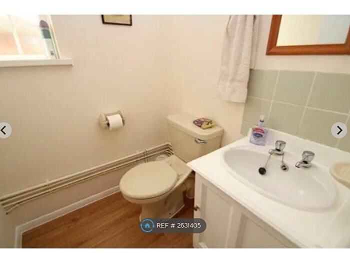 5 Bedroom Detached House To Rent In Oxford Road, Swindon, SN3