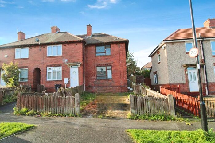 2 Bedroom Terraced House To Rent In Fishponds Road West, Sheffield, South Yorkshire, S13