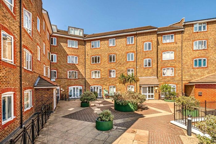 2 Bedroom Flat For Sale In Church Road, Acton, W3