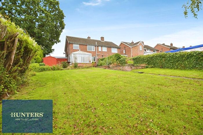 2 Bedroom Semi-Detached House For Sale In Cuttholme Road, Loundsley Green, Chesterfield, S40