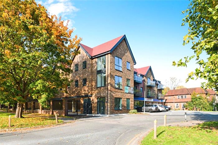 1 Bedroom Flat For Sale In Outwood Lane, Chipstead, Coulsdon, Surrey, CR5
