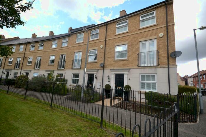 4 Bedroom End Of Terrace House To Rent In Matilda Way, Flitch Green, CM6