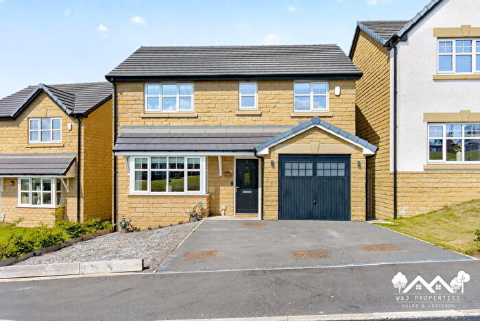 4 Bedroom Detached House For Sale In Fusilier Way, Darwen, BB3