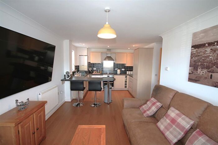 2 Bedroom Flat To Rent In Blackthorn Road, Hersden, Canterbury, CT3