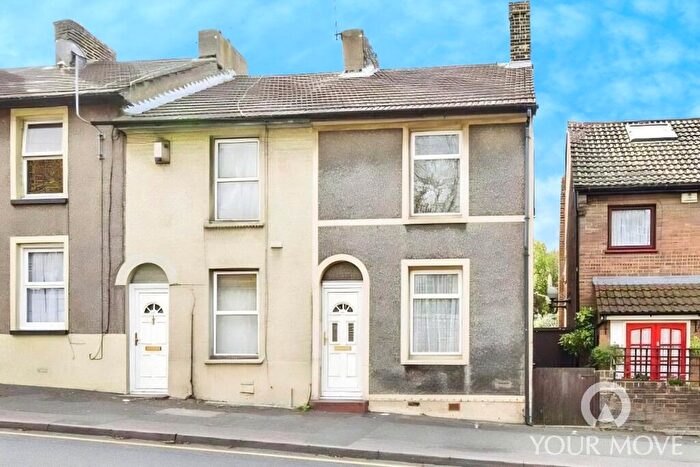 2 Bedroom Terraced House To Rent In Northfleet, Gravesend, Kent, DA11