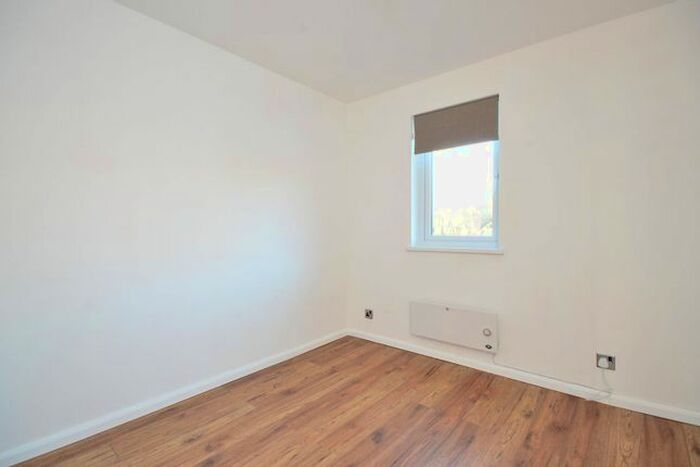 1 Bedroom Maisonette To Rent In Bradfield Close, Burpham, Guildford, GU4