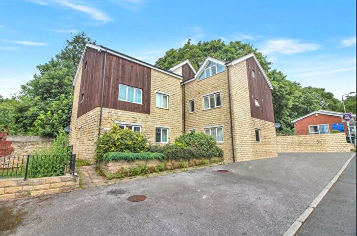 2 Bedroom Flat For Sale In Chapel Lane, Kippax, Leeds, LS25