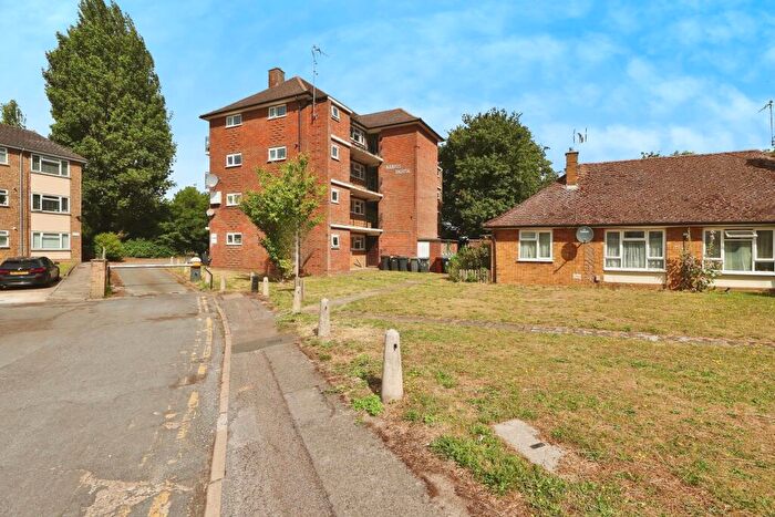 1 Bedroom Flat For Sale In Abbis House, Hazelwood Close, Hitchin, SG5