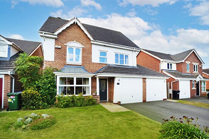 6 Bedroom Detached House For Sale In Alicia Close, Rugby, CV22