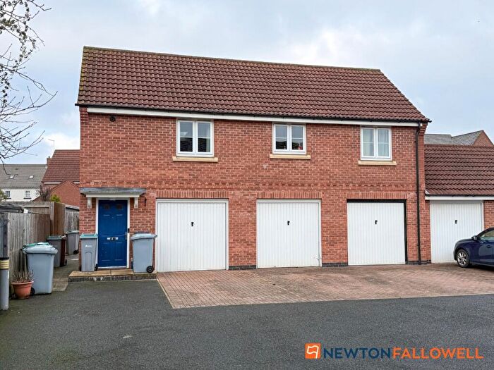 2 Bedroom Coach House For Sale In Apple Avenue, Fernwood, NG24