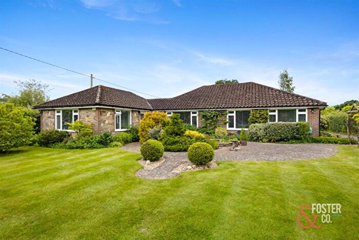 4 Bedroom Detached Bungalow For Sale In Littleworth Lane, Partridge Green, RH13
