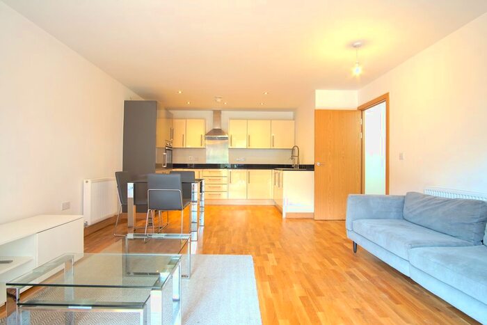 2 Bedroom Flat To Rent In William Mundy Way, Dartford, DA1