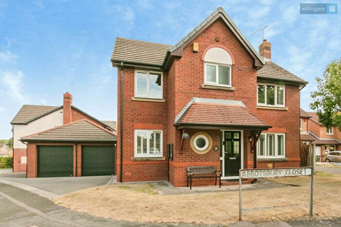 4 Bedroom Detached House For Sale In Millrace Drive, Wistaston, Crewe, Cheshire, CW2