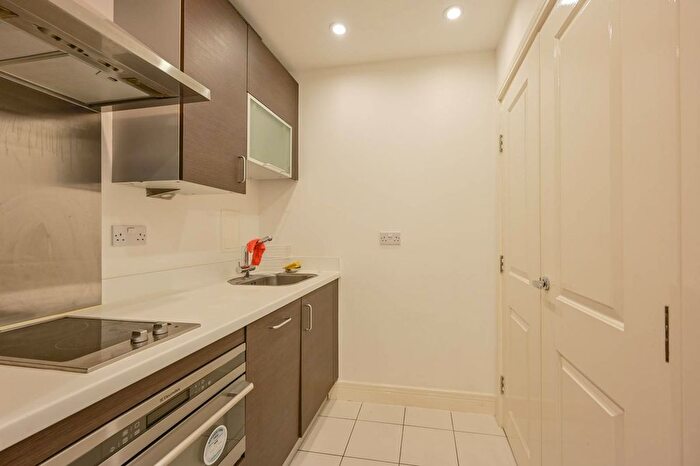 Studio To Rent In Christian Street, Tower Hamlets, London, E1