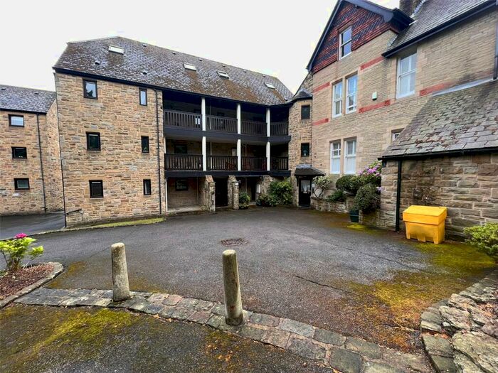 2 Bedroom Flat To Rent In South Parade, Ilkley, West Yorkshire, Uk, LS29