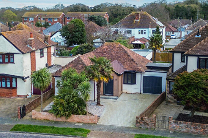 3 Bedroom Bungalow For Sale In Dalmeny Avenue, Margate, CT9