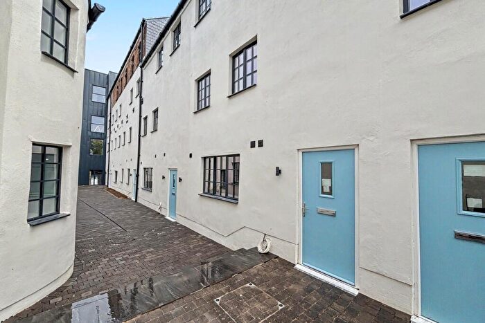 2 Bedroom Terraced House For Sale In Weymouth, DT4