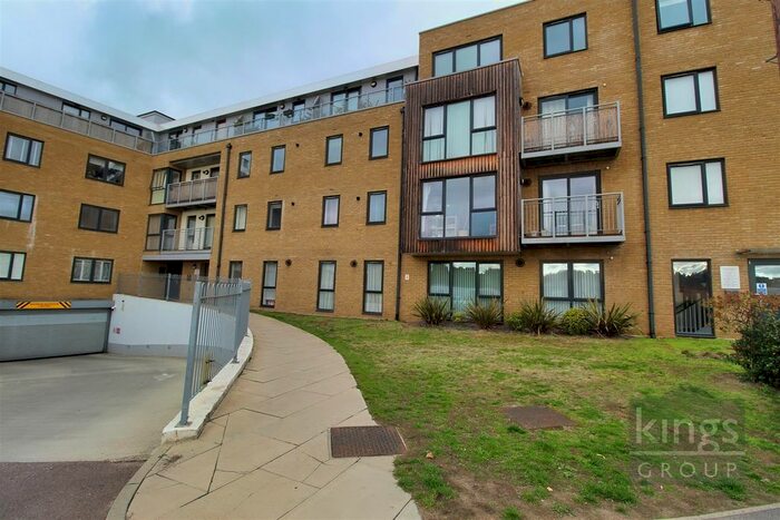 1 Bedroom Flat To Rent In Smeaton Court, Hertford, SG13
