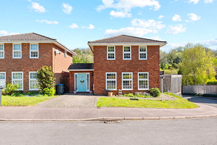 4 Bedroom Detached House For Sale In Dornford Gardens, CR5