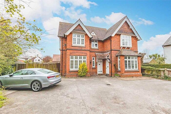 2 Bedroom Terraced House For Sale In Slough Road, Datchet, SL3