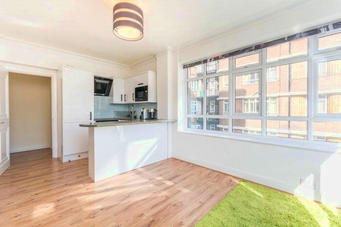 1 Bedroom Flat To Rent In Portsea Place, Hyde Park, London, W2