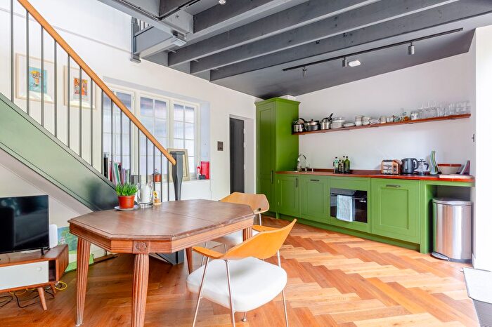 1 Bedroom Terraced House To Rent In Gifford Street, London, N1