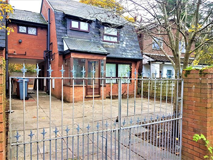 4 Bedroom Detached House To Rent In College Road, Manchester, M16