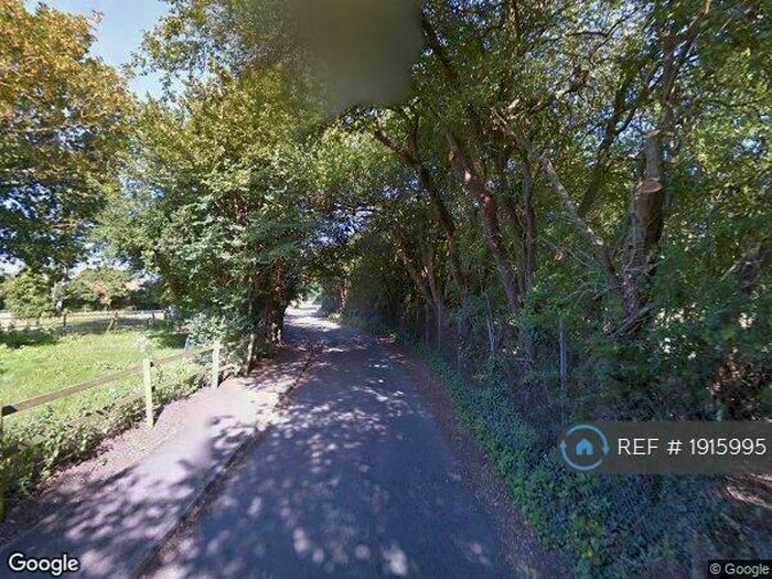 1 Bedroom Flat To Rent In Church House, Old Windsor, SL4