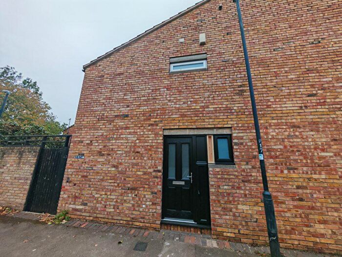4 Bedroom House To Rent In High Kingsdown Ref, BS2