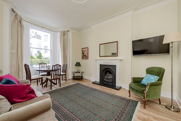 1 Bedroom Flat To Rent In Stratford Road, W8