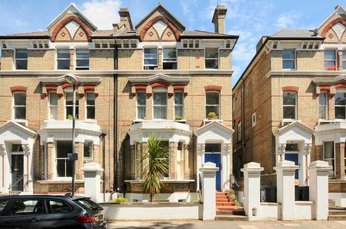 2 Bedroom Flat To Rent In St. Andrews Square, Surbiton, KT6