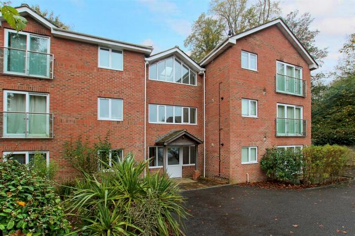 2 Bedroom Apartment To Rent In South Road, Haywards Heath, Sussex, RH16