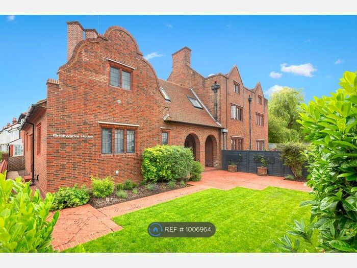 4 Bedroom Semi-Detached House To Rent In Spook Hill, North Holmwood, Dorking, RH5