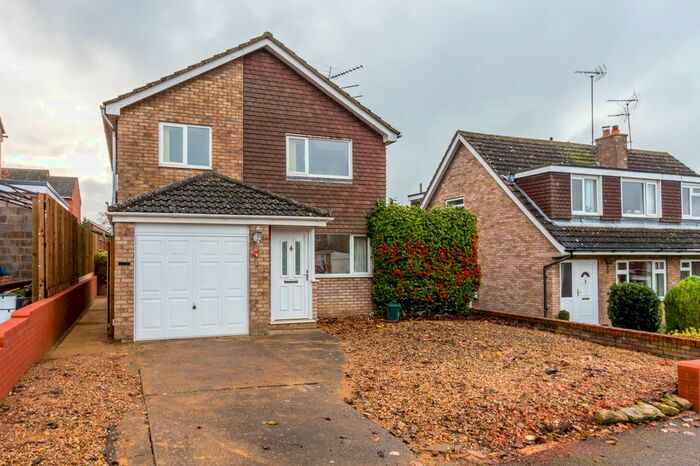 3 Bedroom Detached House To Rent In Springfield Avenue, Thrapston, Kettering, NN14