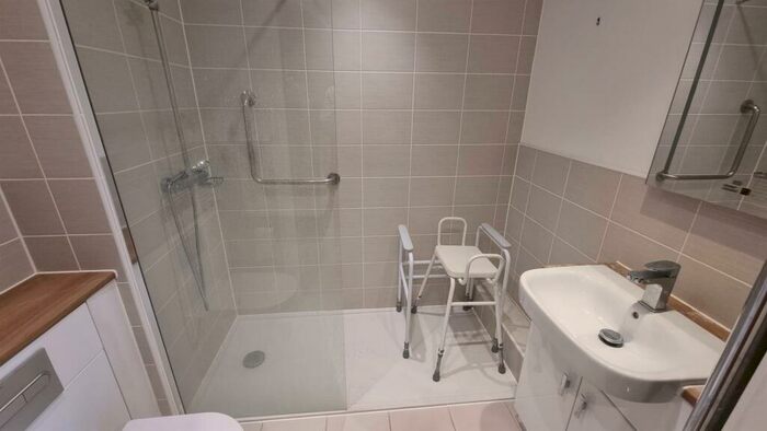 1 Bedroom Retirement Property To Rent In - Hindes Road, Harrow, HA1