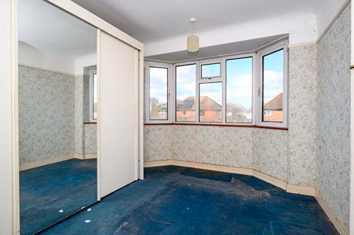 3 Bedroom Detached House For Sale In Wolsey Drive, Walton-On-Thames, KT12