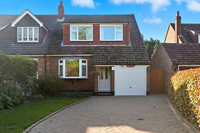 3 Bedroom Semi-Detached House For Sale In Hay Green Lane, Hook End, CM15