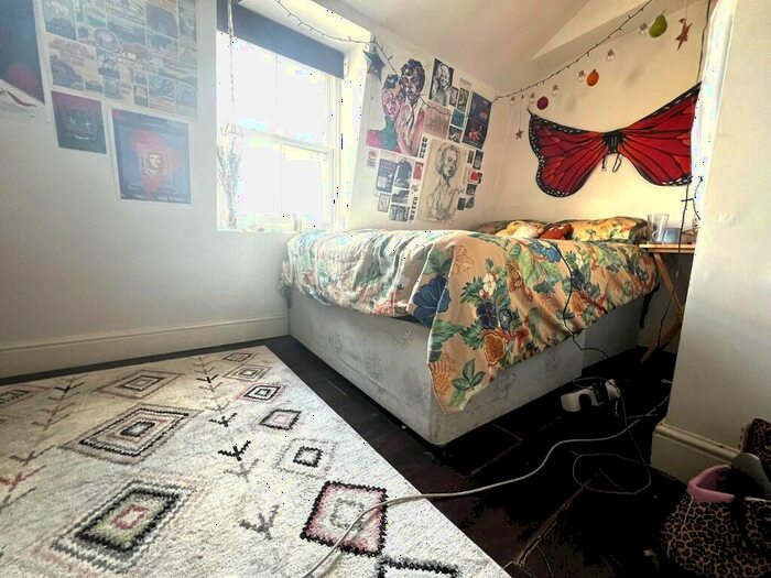 4 Bedroom Apartment To Rent In Whitechapel Road, London, E1