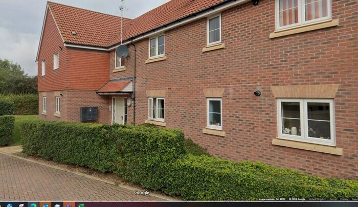 2 Bedroom Flat To Rent In Fountains Close, Daventry, Northamptonshire, NN11