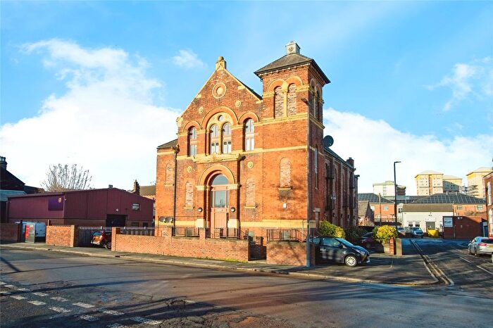 1 Bedroom Flat For Sale In Grove Road, Wakefield, West Yorkshire, WF1
