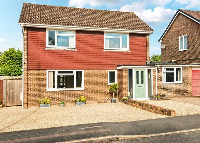 4 Bedroom Detached House For Sale In West Hill Road South, South Wonston, Winchester, Hampshire, SO21