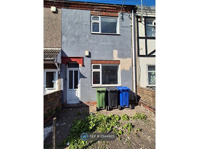 3 Bedroom Terraced House To Rent In Sidney St, Cleethorpes, DN35