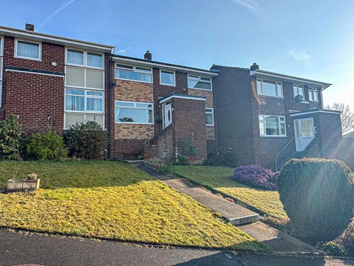3 Bedroom Terraced House For Sale In Hillside Close, Rowlands Gill, NE39