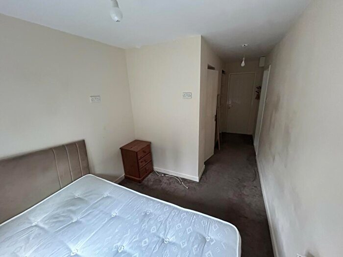 1 Bedroom Apartment To Rent In Holly Hill, Bassett, SO16